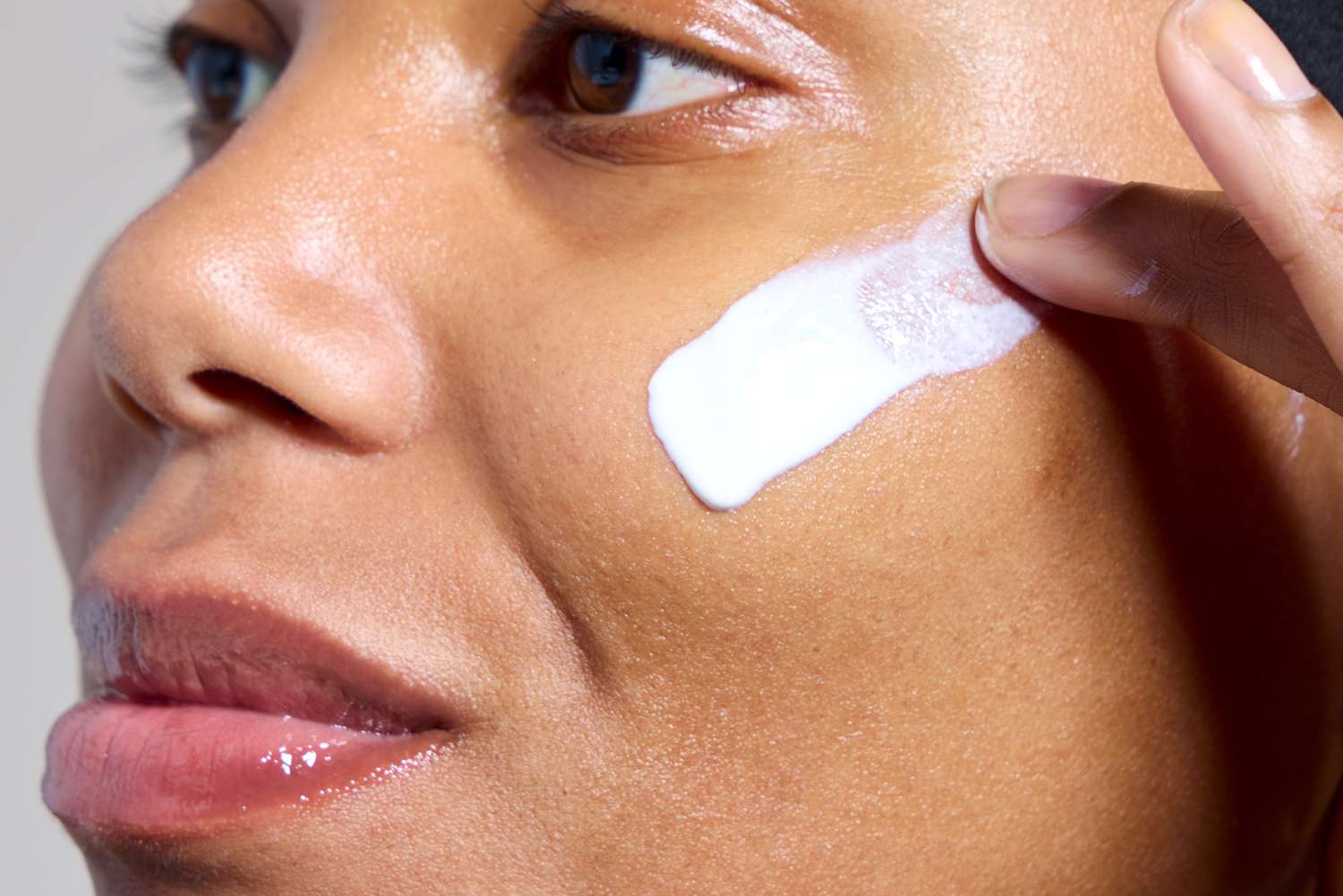 https://beebythesea.com/product-category/sun-care/
