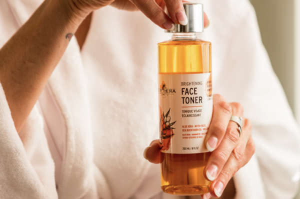 https://beebythesea.com/product/bee-by-the-sea-brightening-face-toner/